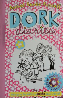 Pakket 3: 6 Engelse leesboeken uit de serie Dork Diaries, licht beschadigd